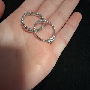 Unbranded Like New Silver Twisted Ring Set—Size 8